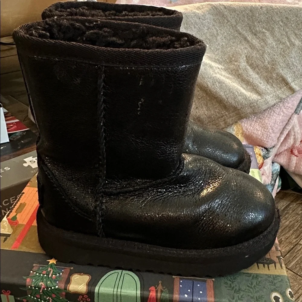 UGG Glitter Boots girl size 7 cozy black